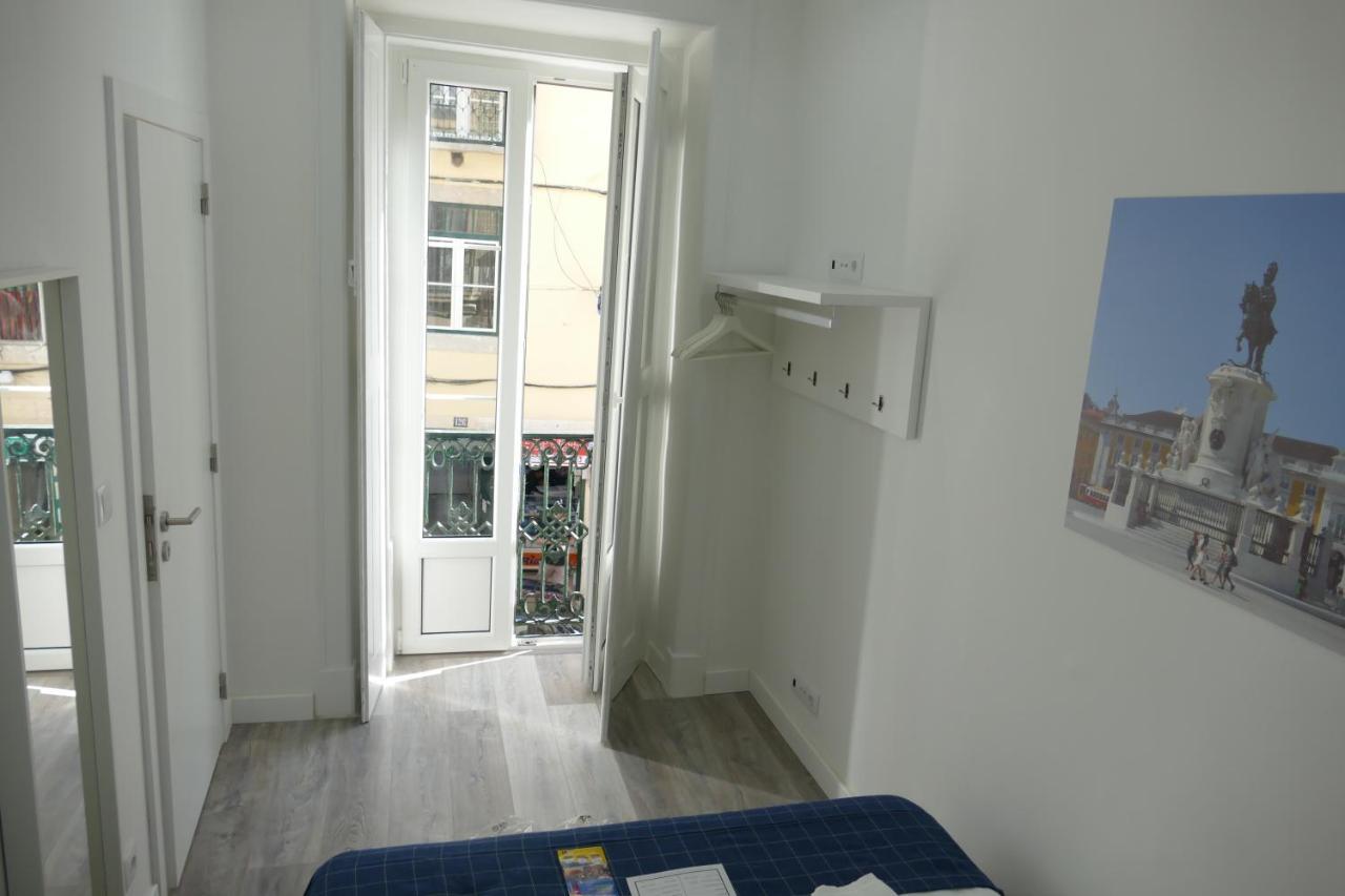 Good Night Guesthouse Lis Lisbona Esterno foto