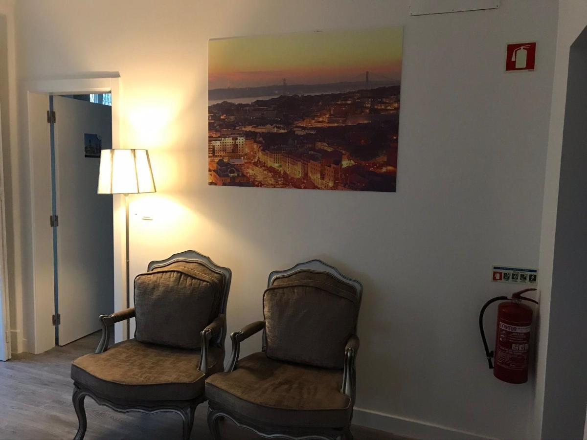 Good Night Guesthouse Lis Lisbona Esterno foto