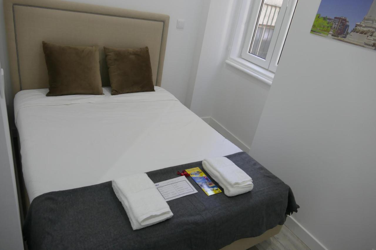 Good Night Guesthouse Lis Lisbona Esterno foto