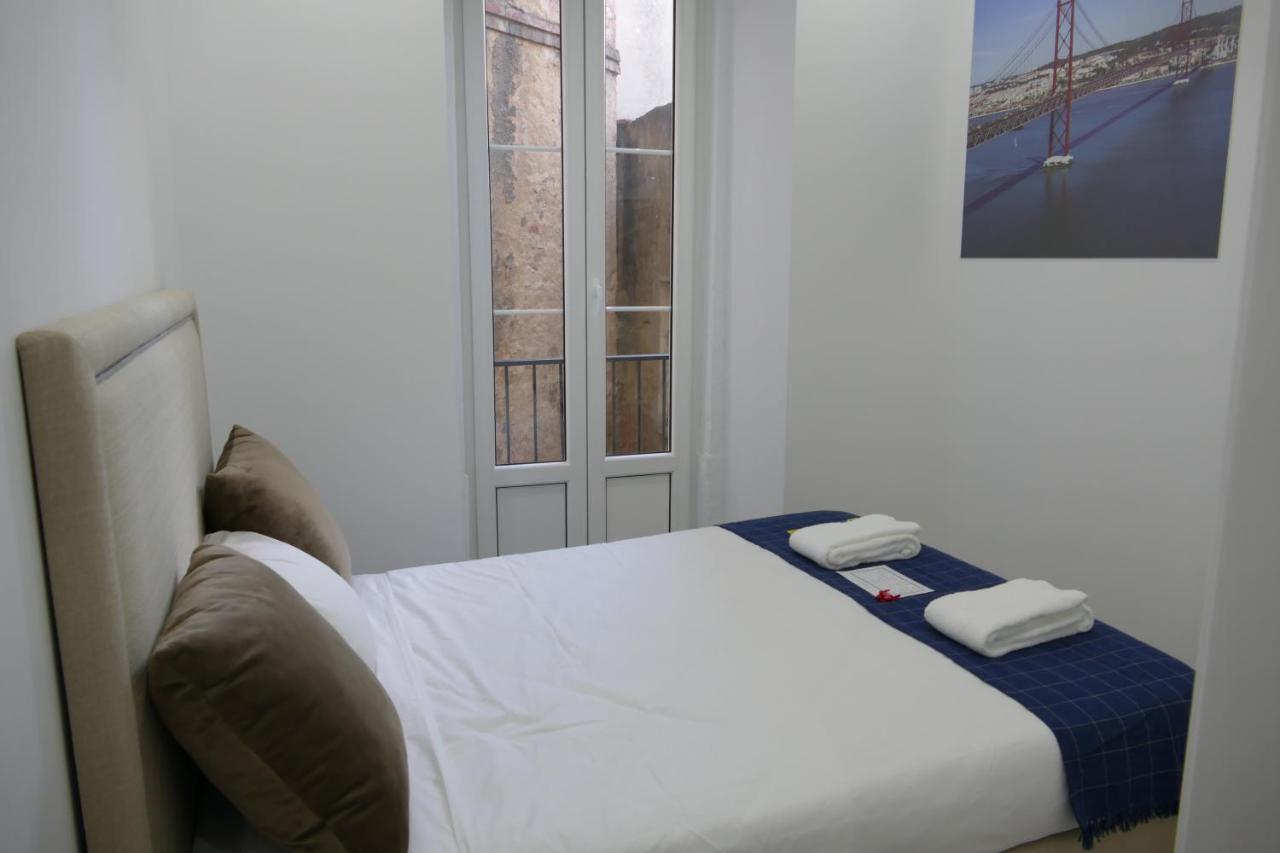 Good Night Guesthouse Lis Lisbona Esterno foto